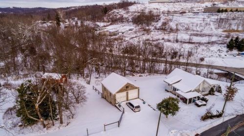 6 Miner Ave, Bentleyville, PA 15314-1801