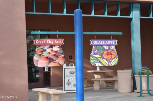 15780 Alpine Ridge Dr, Sun City AZ  85374-2193 exterior