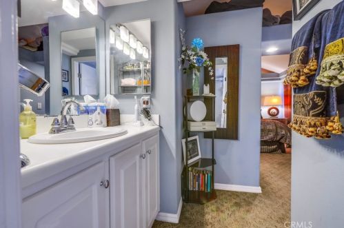 24 Bolivar St, Newport Beach CA  92663-4420 exterior