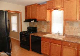 149 Dale St, South Saint Paul MN  55075-3233 exterior