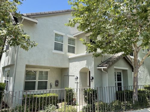24048 Meadowbrook Ln, Santa Clarita, CA 91354-4938