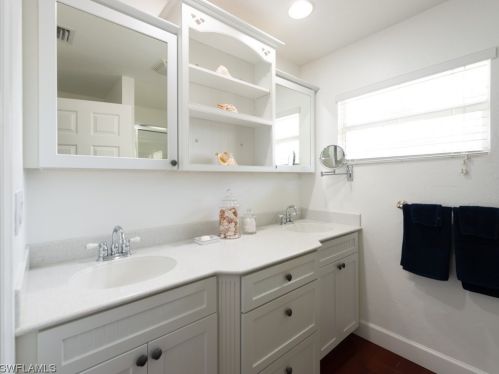 1015 Sand Castle Rd, Sanibel FL  33957-3614 exterior