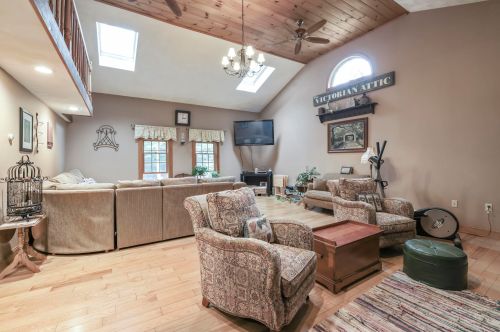 91 Hamwoods Rd, Alton NH  03809-5038 exterior