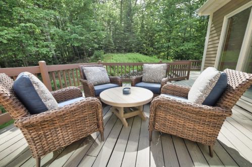 26 Wright Rd, Hollis NH  03049-6154 exterior