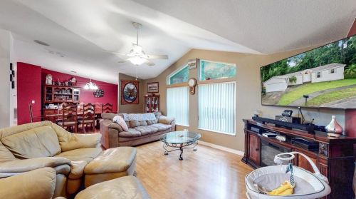 1095 Yaupon St, Daytona Beach, FL 32117-4028