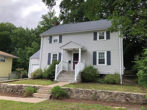27 Howland St, Waterbury, CT 06708-2425