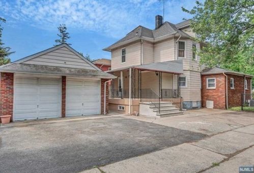 131 Bergen Ave, Ridgefield Park NJ  07660-1521 exterior