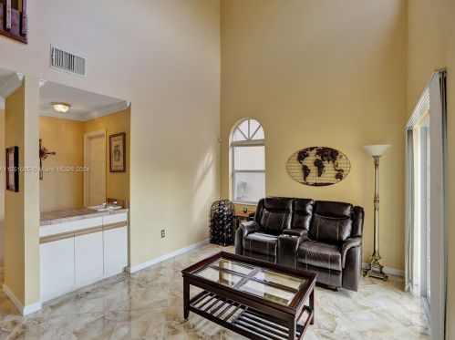 1282 192 Ave, Hollywood FL 33029-5823 exterior