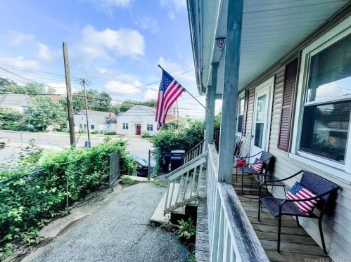 46 Grv St, Putnam CT  06260-2129 exterior