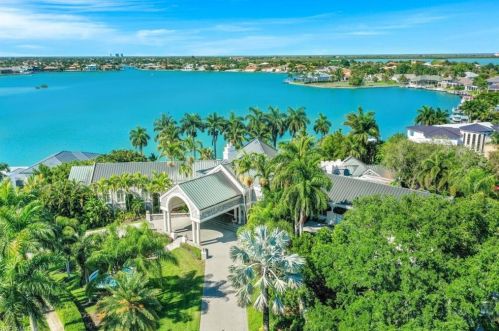 1690 Copeland Dr, Marco Island, FL 34145-6631
