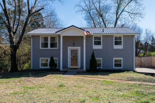 102 Moyna Dr, Hendersonville, TN 37075-5417