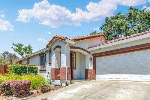 130 Chimney Rock Dr, Vacaville, CA 95687-7737