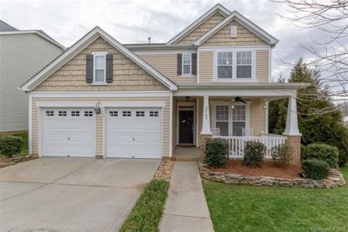 9743 Long Hill Dr, Charlotte, NC 28214-1088