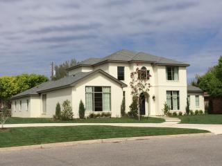 2301 Dogwood Ln, Pampa, TX 79065-2917
