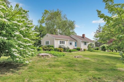46 Oriole Ln, Bridgeport, CT 06611-4918