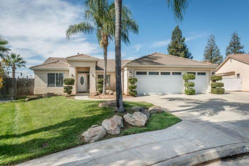 9035 Matus Ave, Fresno, CA 93720-4415