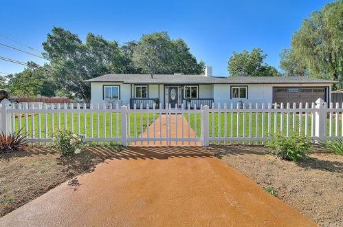 7106 Orch St, Riverside CA 92504-3958 exterior