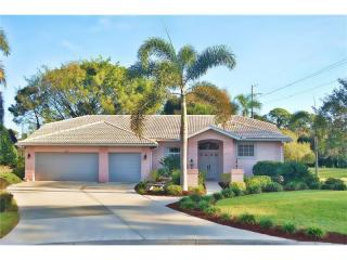4320 Balmoral Way, Sarasota, FL 34238-3226