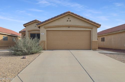 651 Concord St, Gilbert AZ 85296-3041 exterior