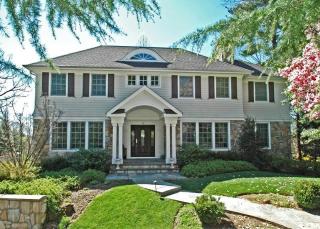 12 Canterbury Ln, Summit NJ  07901-3001 exterior