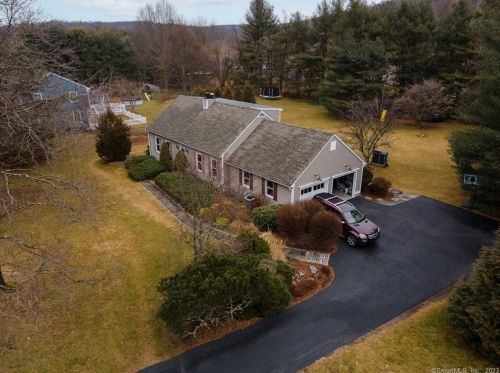 193 Walnut Tree Hill Rd, Sandy Hook, CT 06482-1025