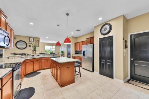 10719 Carloway Hills Dr, Wimauma FL  33598-6140 exterior