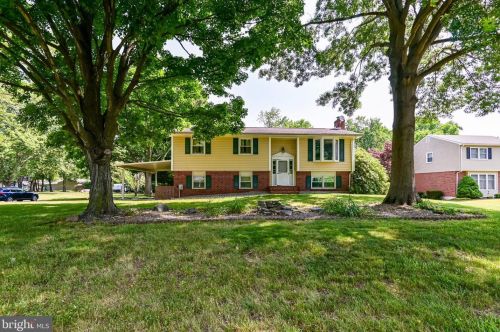 137 Carlotta Dr, Bear, DE 19701-2105