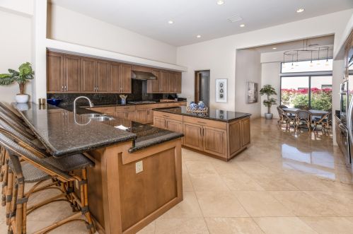 29 Sun Ridge Cir, Rancho Mirage CA  92270-2641 exterior
