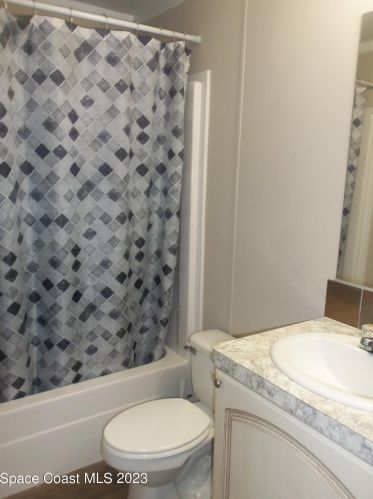 417 Plover Dr, Sebastian FL  32976-7414 exterior