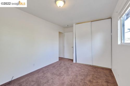 1636 99 Ave, Oakland CA  94605-4814 exterior