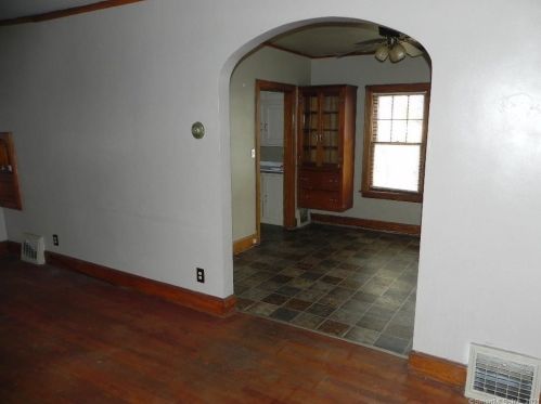 8 Lockwood Ln, Norwalk CT  06851-5818 exterior