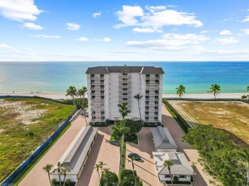 1717 Gulf Shore Blvd, Naples, FL 34102-1639