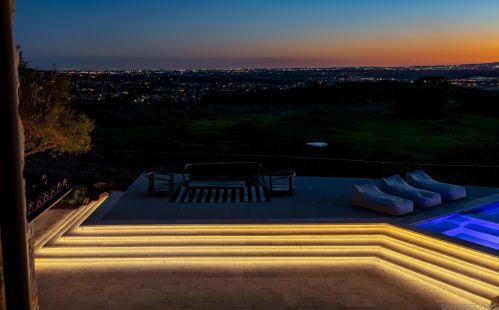 8069 Entrada De Luz, San Diego CA  92127-2560 exterior