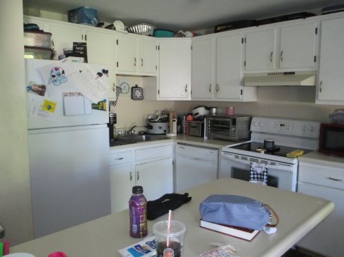 408 Elmwood Dr, Hudson, NH 03051-3242