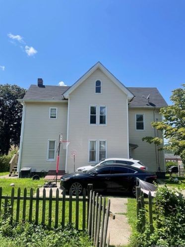 44 Winter St, Ansonia, CT 06401-3053