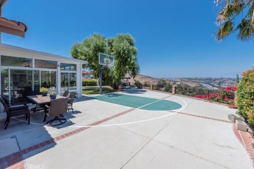 1958 Scenic Ridge Dr, Chino Hills CA  91709-1003 exterior