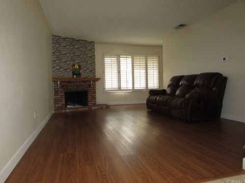 196 Grant Pl, Orange, CA 92868-1465