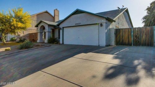 24027 40th Dr, Glendale, AZ 85310-4022