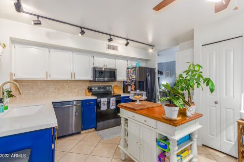 19640 19th Pl, Phoenix AZ  85024-1244 exterior