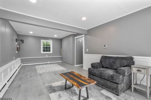 275 Grant St, Berkeley Heights NJ  07922-1142 exterior