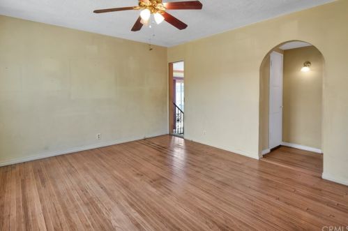2557 Madison St, Long Beach, CA 90810-1525