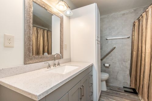 6936 89th St, Milwaukee WI  53224-4702 exterior