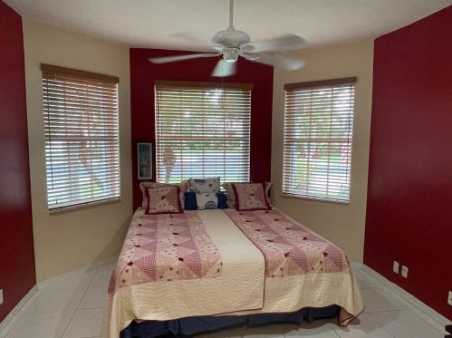 7110 Veneto Dr, Boynton Beach FL  33437-3741 exterior