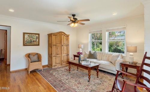 834 Altadena Dr, Altadena CA  91001-4106 exterior