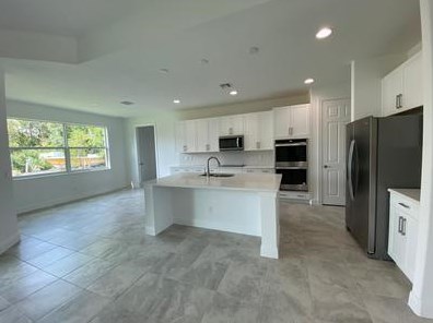293 Ridgecrest Dr, Fort Pierce FL  34953-8305 exterior