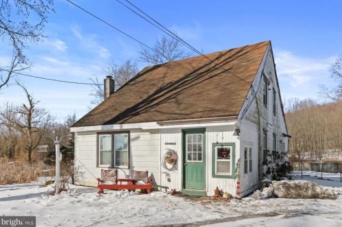 1128 Piketown Rd, Harrisburg, PA 17112-9057