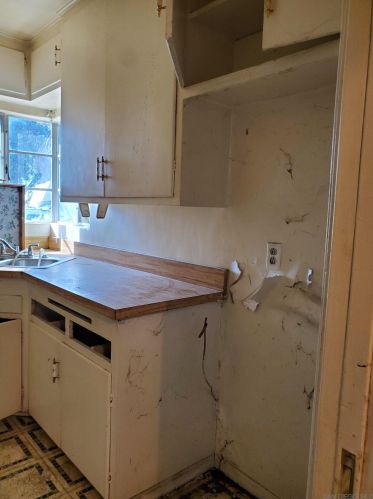 2403 Shamrock St, San Diego CA 92105-4516 exterior