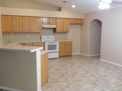 5481 Van Mouwerick Dr, Bullhead City AZ  86426-6647 exterior