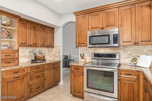 13409 37th Pl, Phoenix, AZ 85044-4540