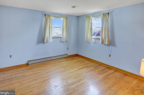 41 Peanut Dr, Hanover PA 17331-8935 exterior